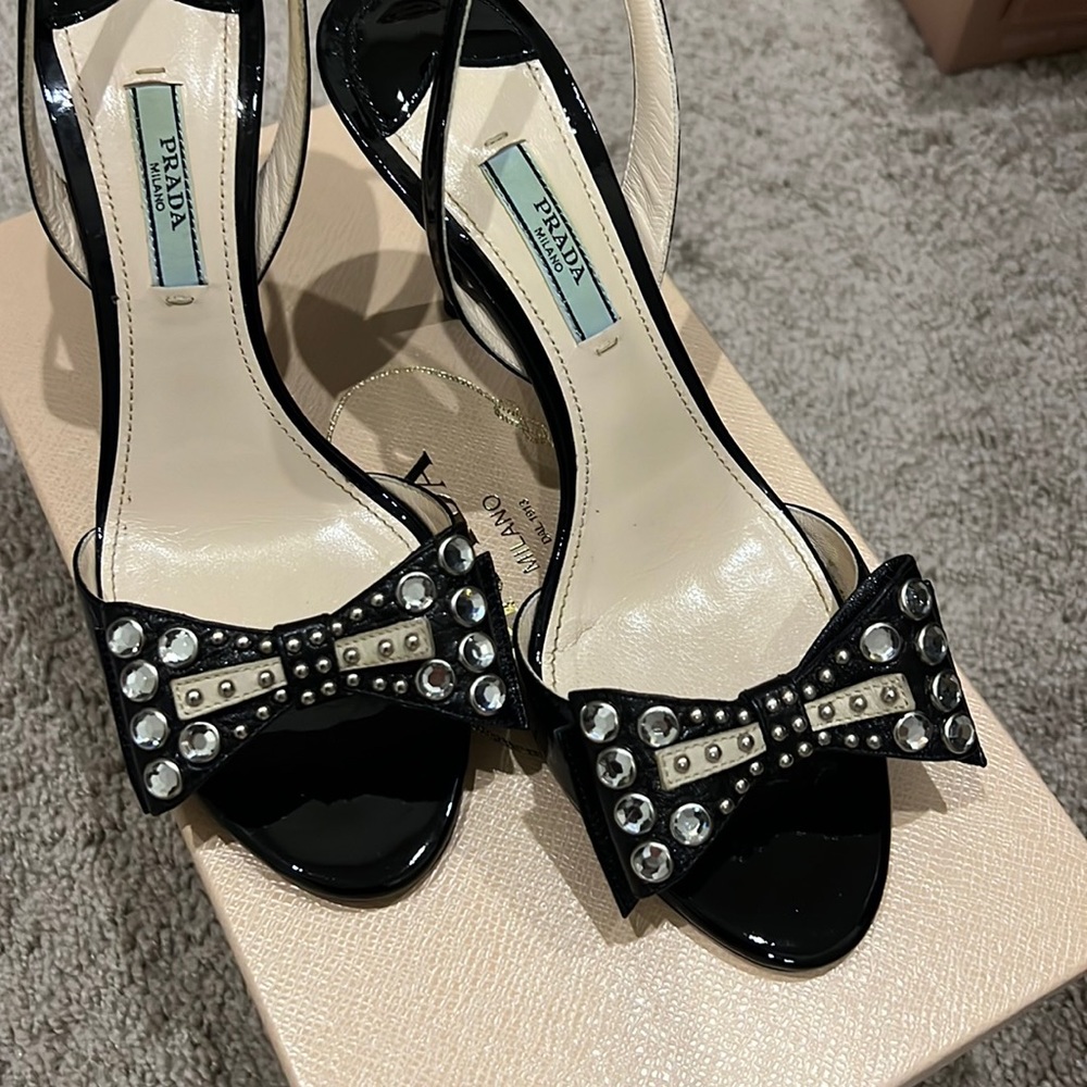 Prada crystal bow black patent leather open toe sling back sandals pumps heels